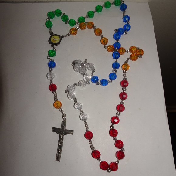 Vtg. Chapel Italy Multi Color Cross Rosary - Picture 1 of 4